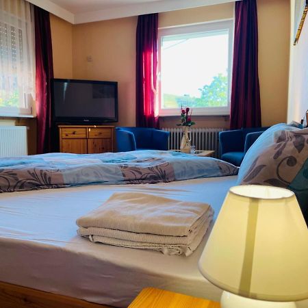 Hotel Ochsen Ortenberg  Екстериор снимка
